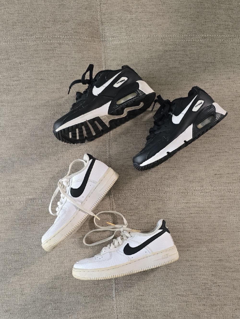 Nike Air 2 Pairs Of Kids Black and White Sneakers Sz 1Y